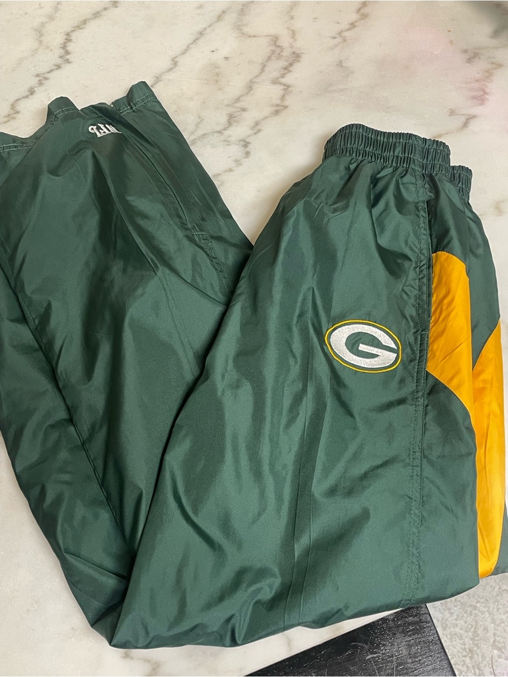 NFL Green Bay packers Team Windbreaker pants nwot size XL boys or small women